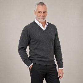 Premium Strickpullover mit V-Ausschnitt BERLIN